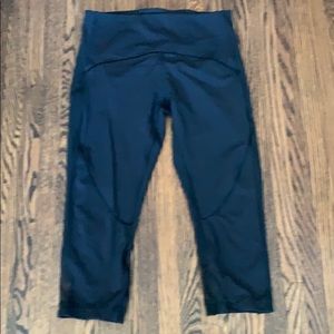Lululemon Black 7/8 Leggings with Mesh Size 12